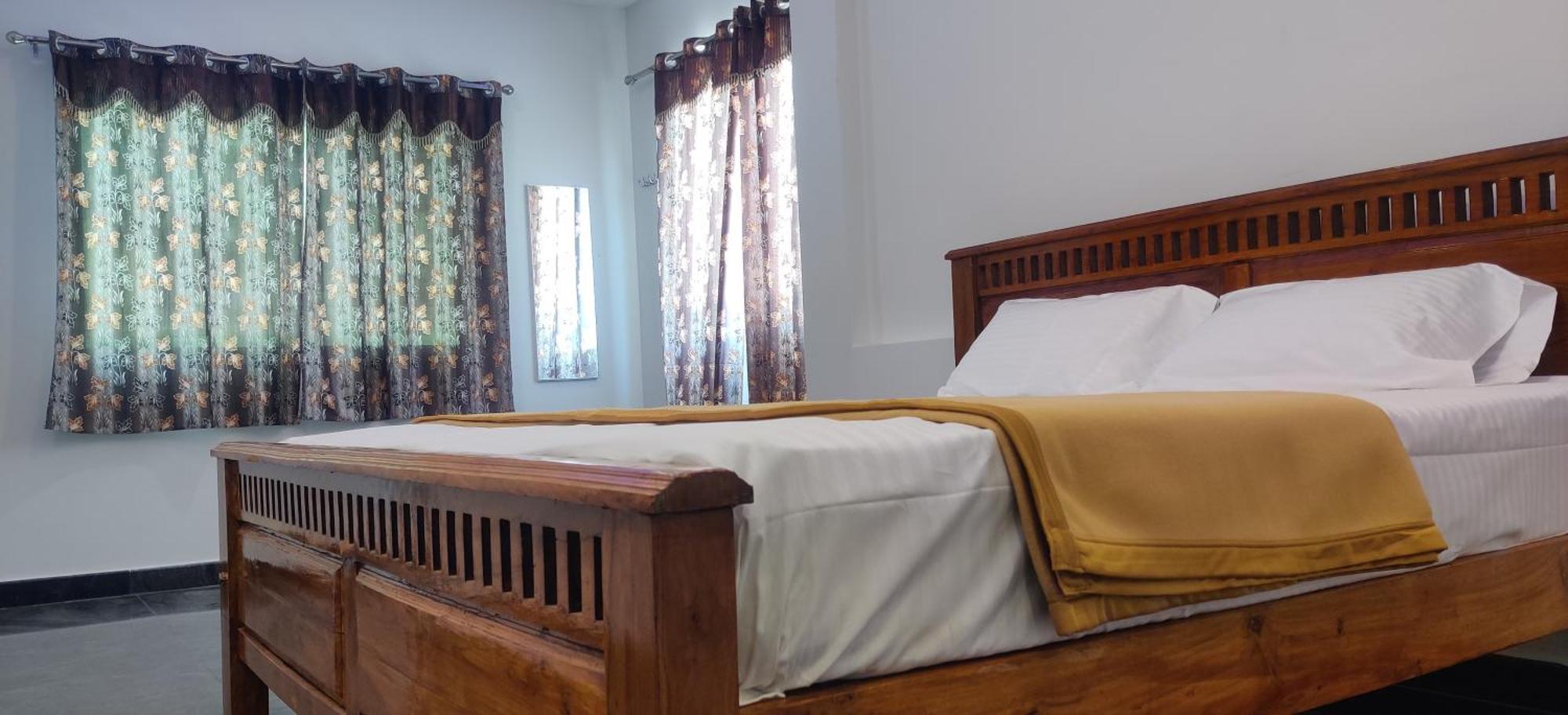 Aadhi Esha Residency Hotel Tiruvannamalai Bagian luar foto