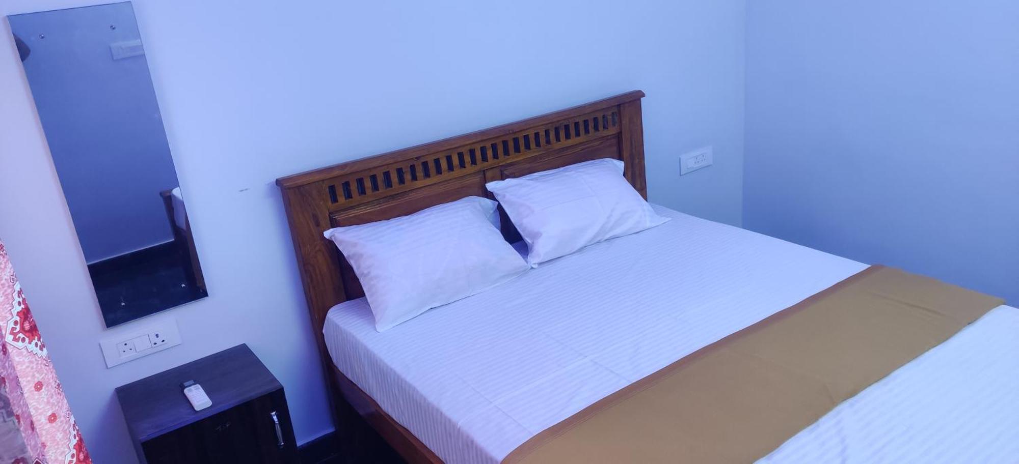 Aadhi Esha Residency Hotel Tiruvannamalai Bagian luar foto